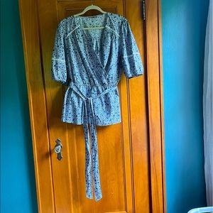 Lane Bryant Floral Short Sleeve Wrap Top w/ Removable Tie SZ 18